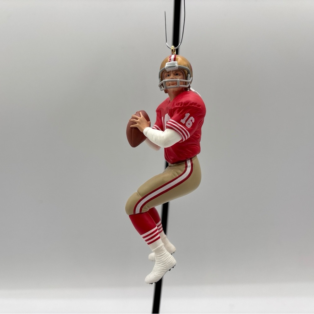Hallmark‎ Keepsake Ornament 1995 Vintage Joe Montana 1st In The Football Legends